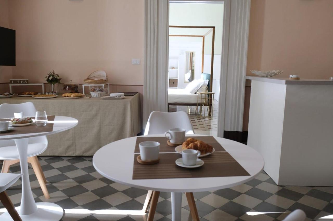 Toscano Palace Luxury Rooms Катанія Екстер'єр фото