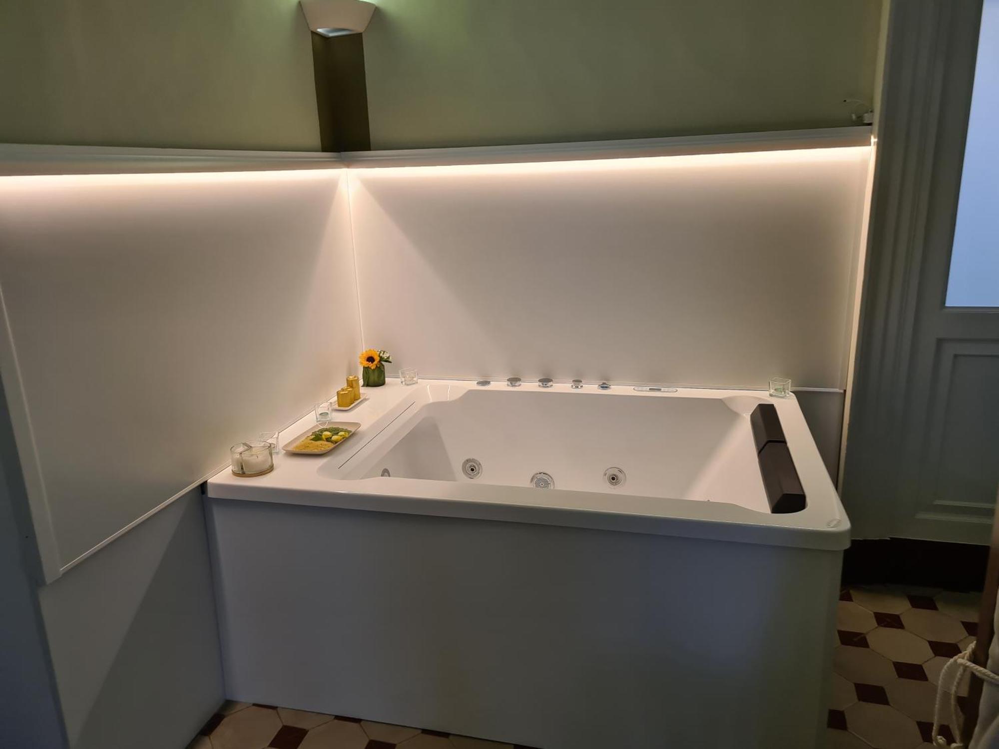 Toscano Palace Luxury Rooms Катанія Екстер'єр фото