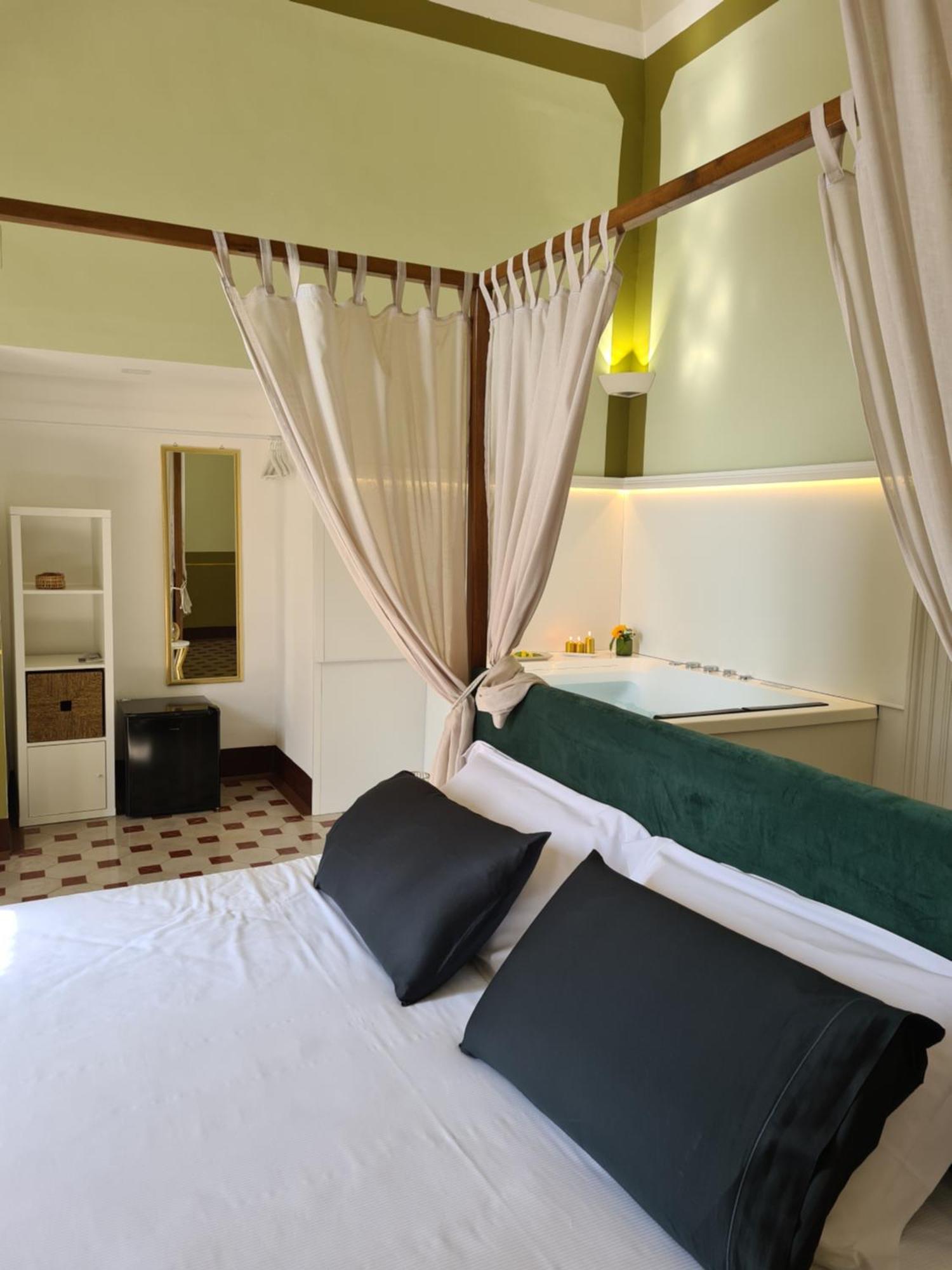 Toscano Palace Luxury Rooms Катанія Екстер'єр фото